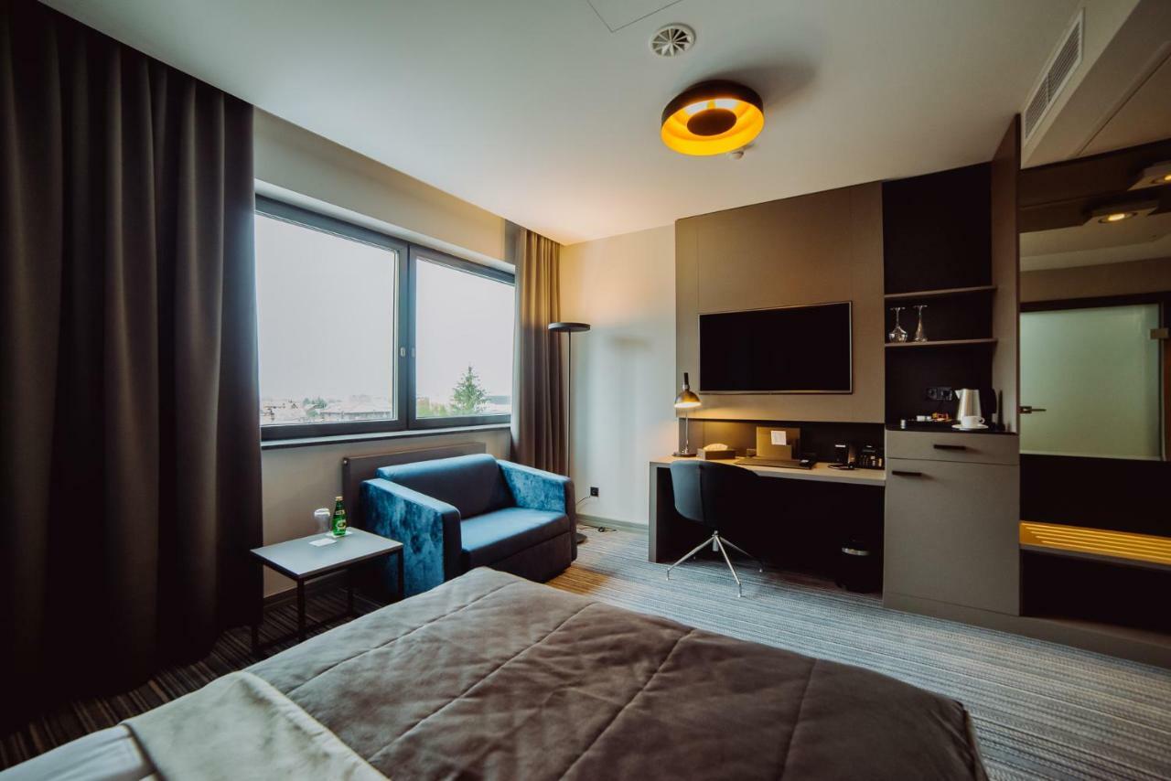 Hotel Evva Tarnobrzeg Extérieur photo