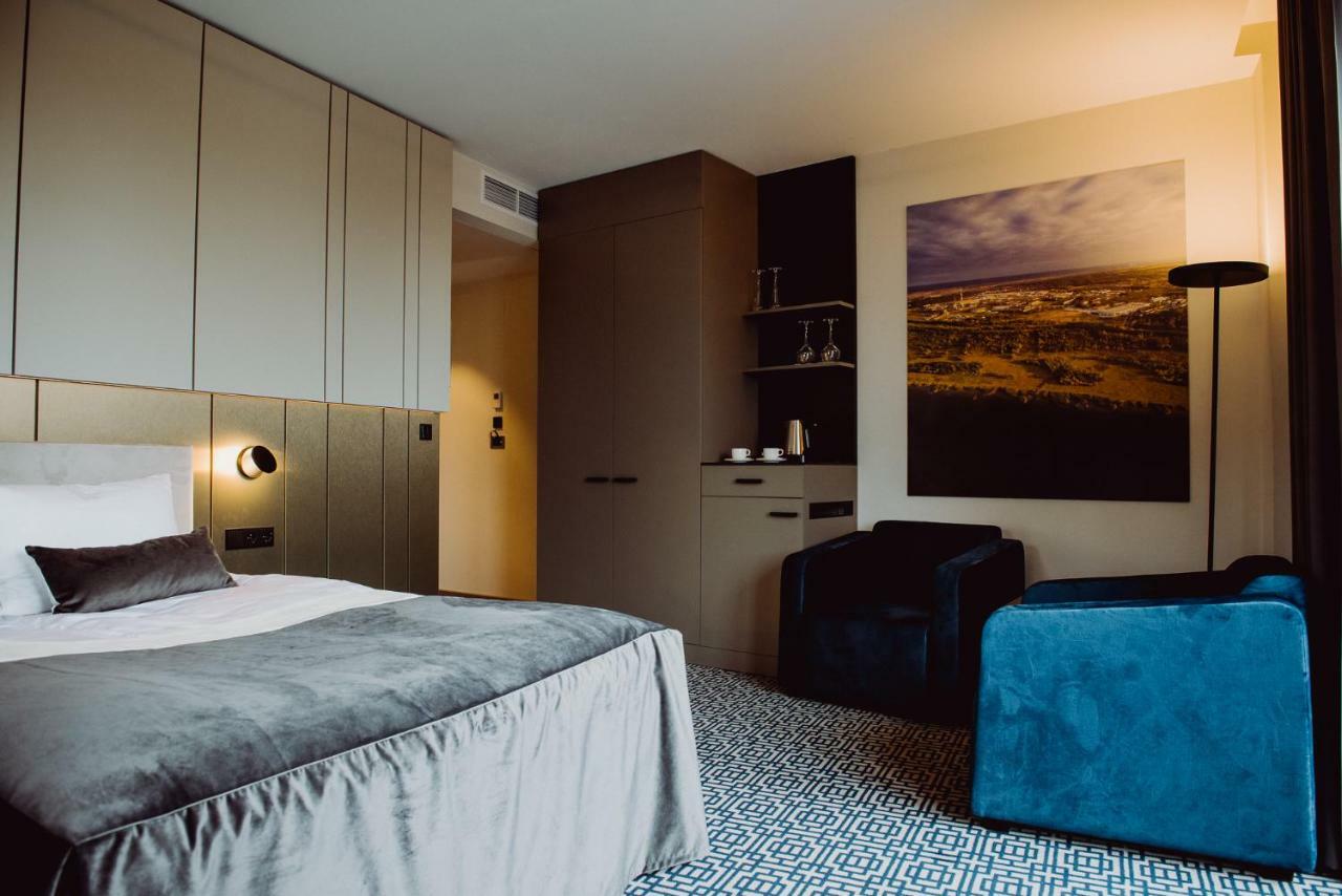 Hotel Evva Tarnobrzeg Extérieur photo