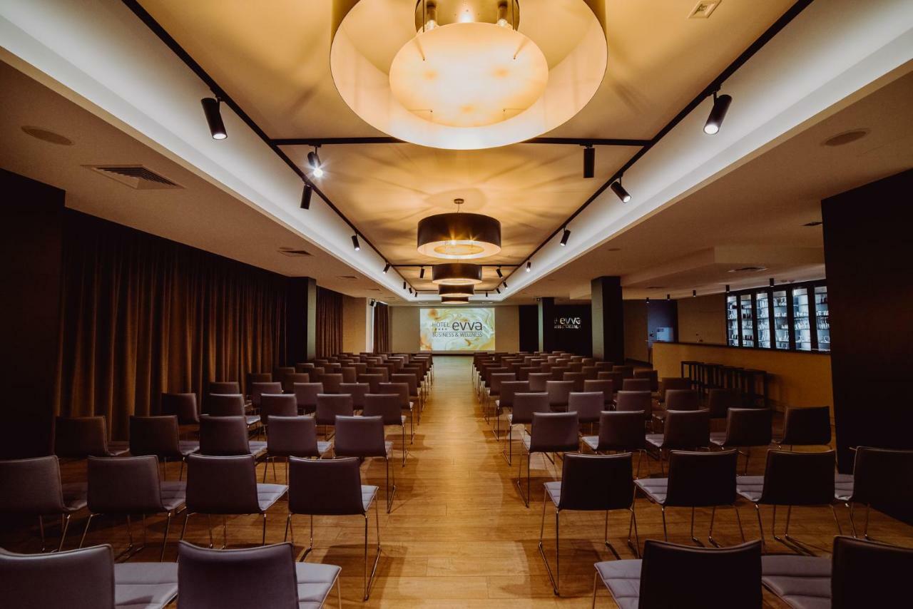 Hotel Evva Tarnobrzeg Extérieur photo