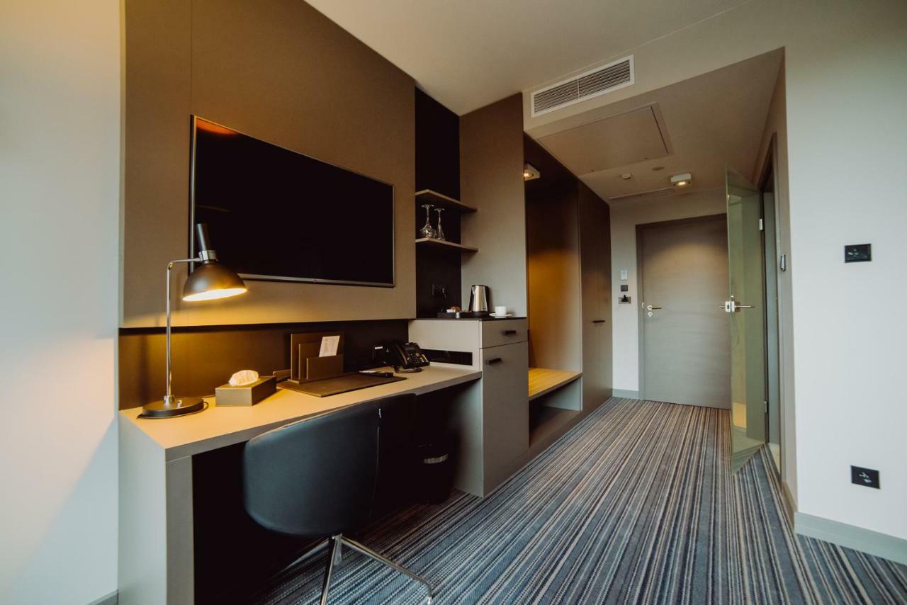 Hotel Evva Tarnobrzeg Extérieur photo